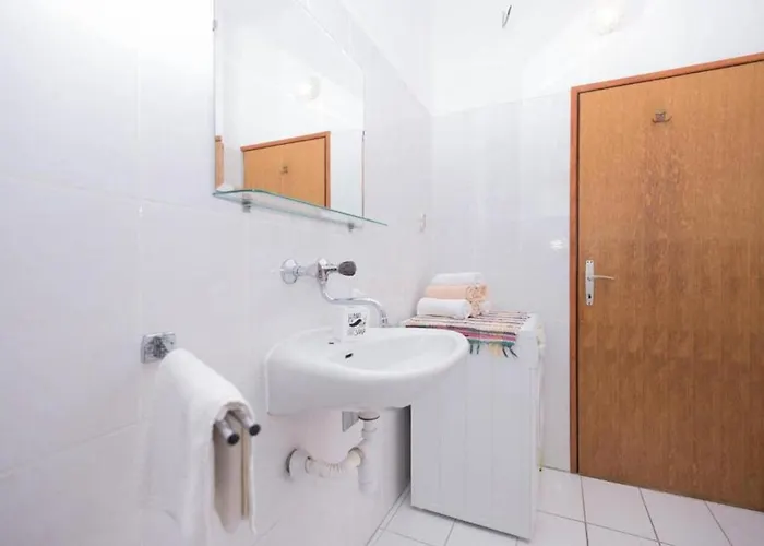 Apartment Marko Pag Town